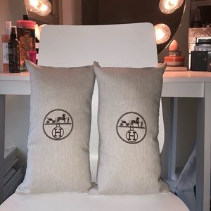 Hermès twin decorative pillows